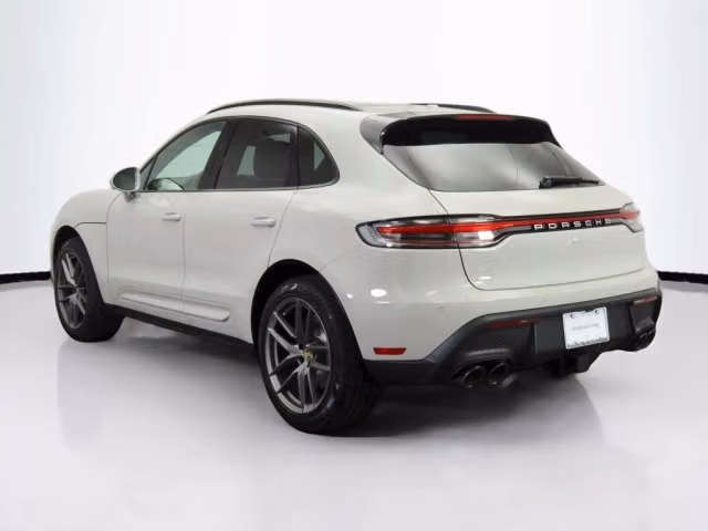 2025 Porsche Macan Base - Photo 18