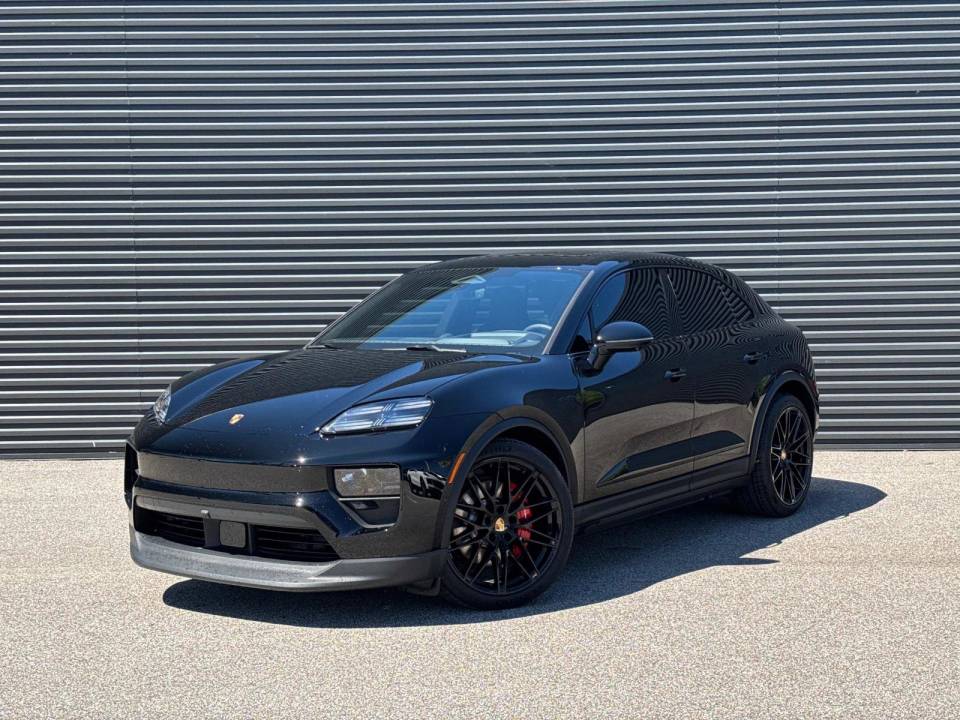 2025 Porsche Macan S