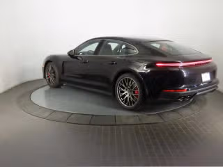 2026 Porsche Panamera Turbo E-Hybrid - Photo 17
