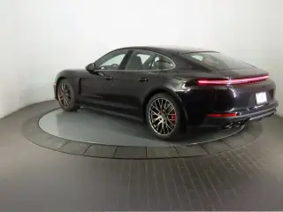 2026 Porsche Panamera Turbo E-Hybrid - Photo 21