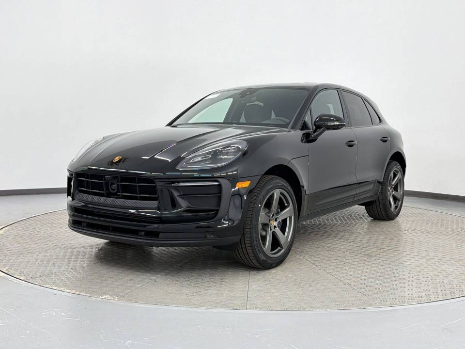 2026 Porsche Macan Base