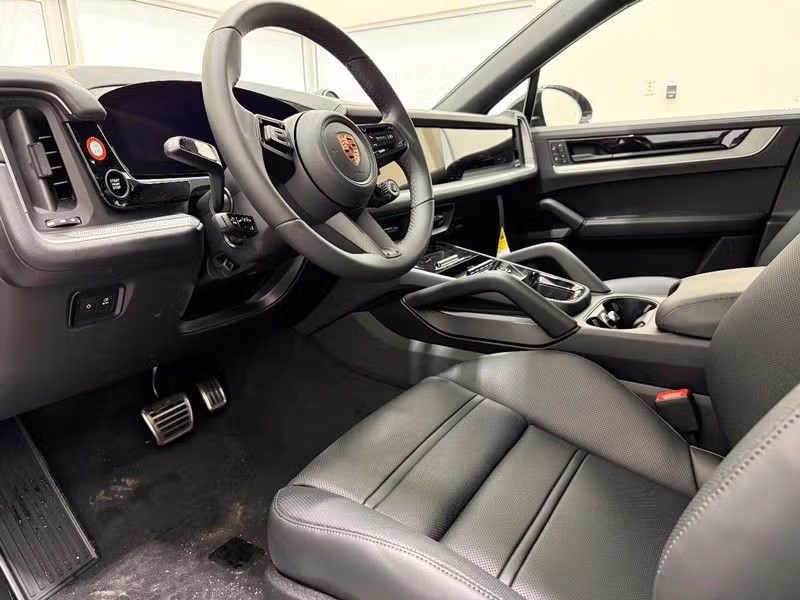 2026 Porsche Cayenne Coup S - Photo 28