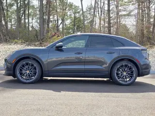 2026 Porsche Macan Base - Photo 13