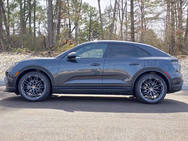 2026 Porsche Macan Base - Photo 10