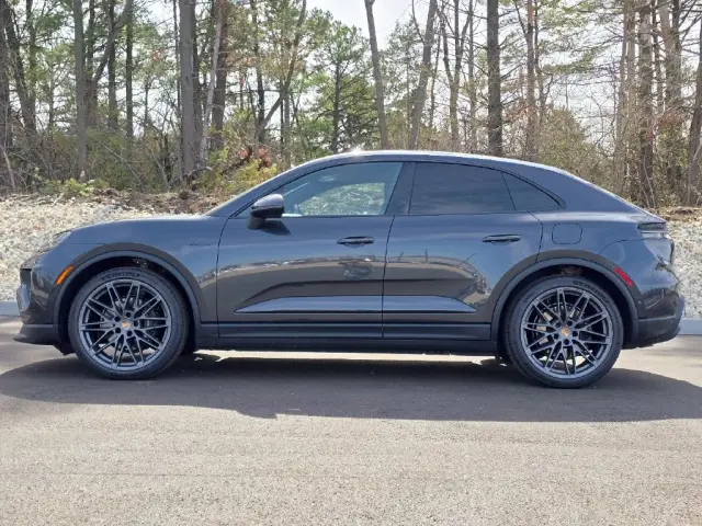 2026 Porsche Macan Base - Photo 14