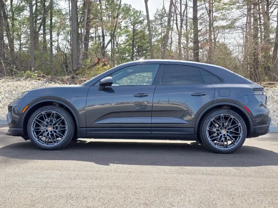 2026 Porsche Macan Base - Photo 15
