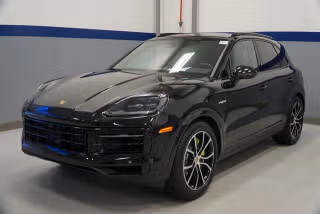 2026 Porsche Cayenne E-Hybrid's photo