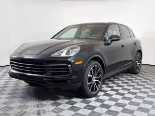 2023 Porsche Cayenne Platinum Edition's photo