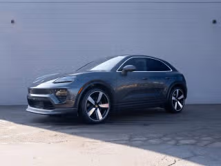 2026 Porsche Macan Base - Photo 1