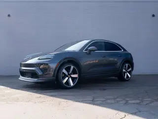 2026 Porsche Macan Base - Photo 5