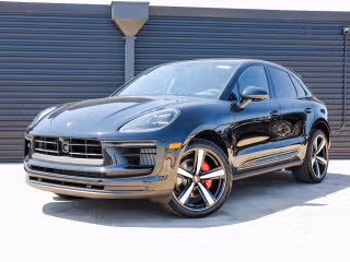 2026 Porsche Macan S's photo