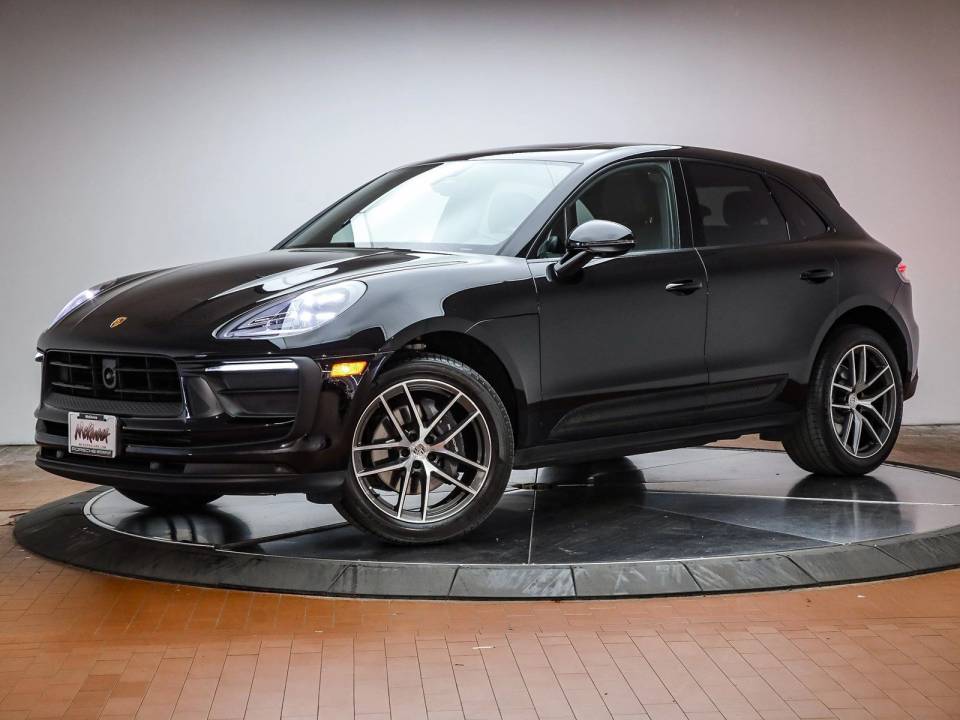 2025 Porsche Macan
