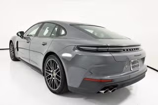 2026 Porsche Panamera Base - Photo 17