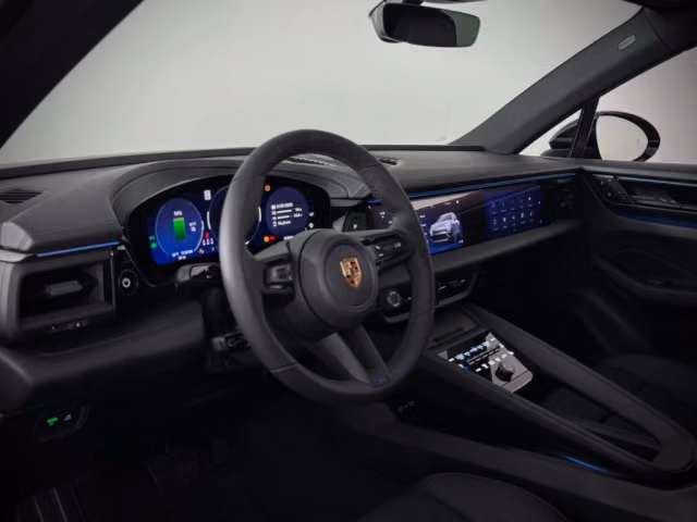 2025 Porsche Macan Base - Photo 26