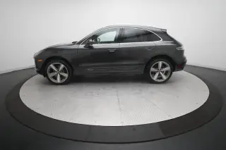 2026 Porsche Macan T - Photo 13