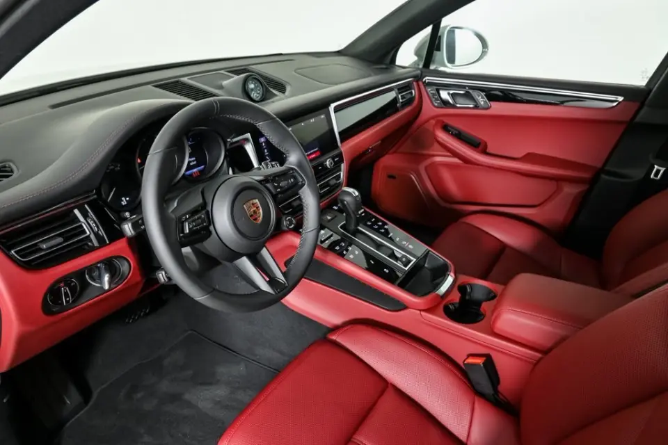 2026 Porsche Macan Base - Photo 31