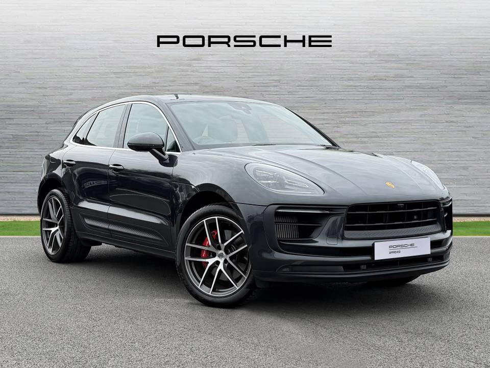 2025 PORSCHE MACAN