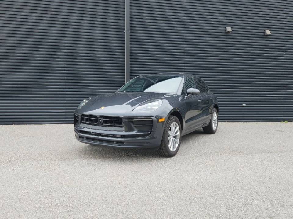 2025 Porsche Macan