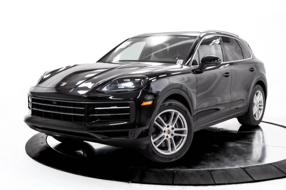 2025 Porsche Cayenne Base