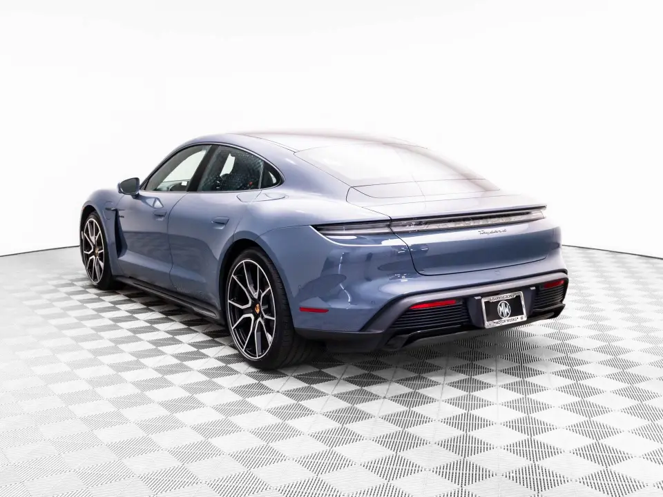 2026 Porsche Taycan Base - Photo 23