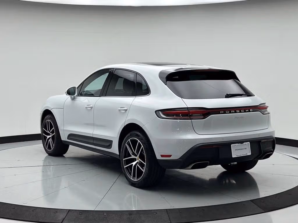 2025 Porsche Macan Base - Photo 20