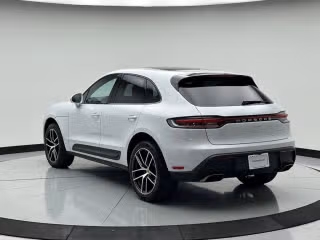 2025 Porsche Macan Base - Photo 17