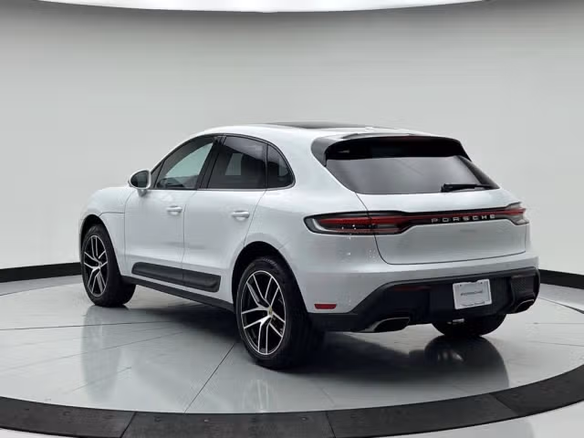 2025 Porsche Macan Base - Photo 18