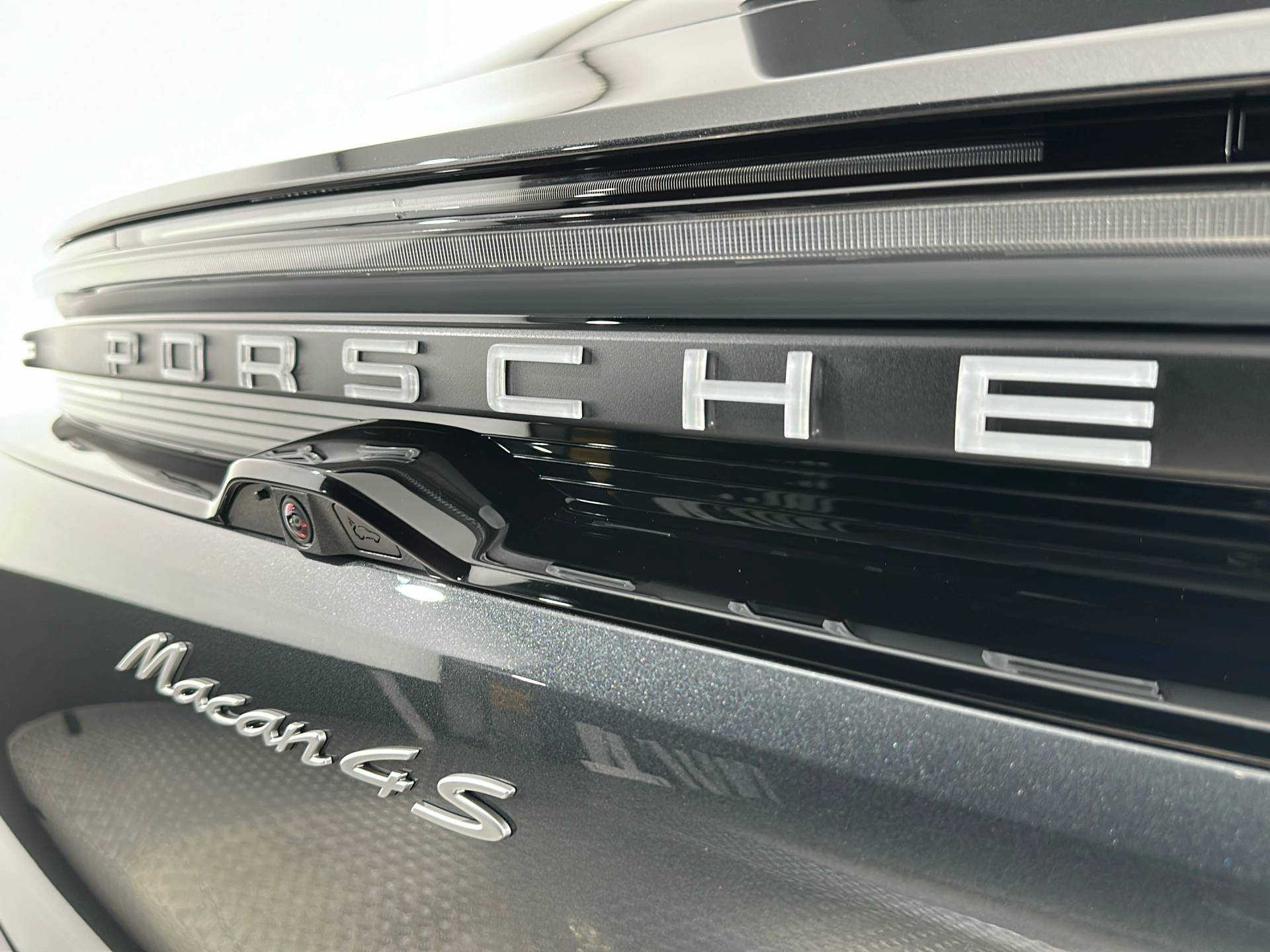 Macan 4S, photo 37 of 37