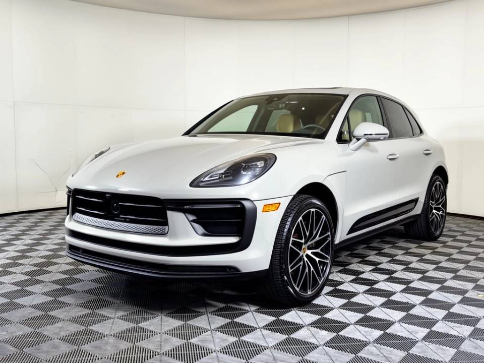 2026 Porsche Macan