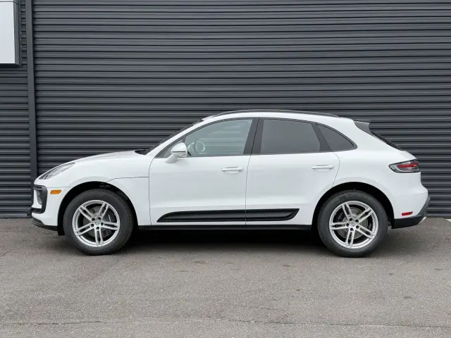 2026 Porsche Macan T - Photo 14