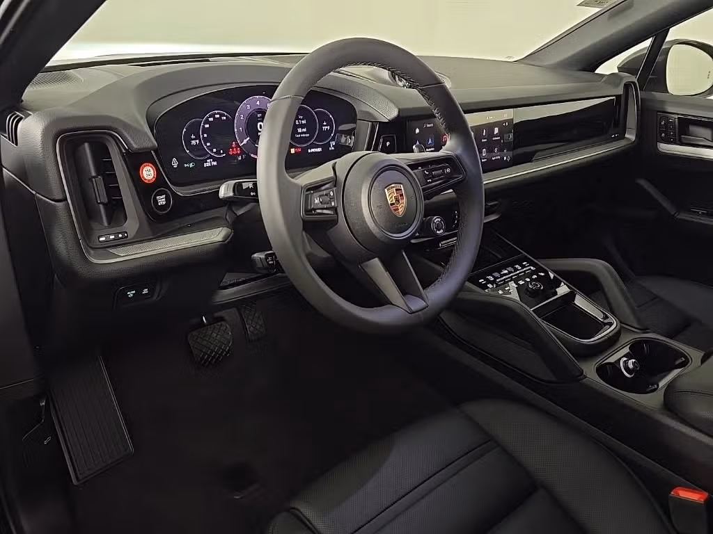 2025 Porsche Cayenne Coup E-Hybrid - Photo 28