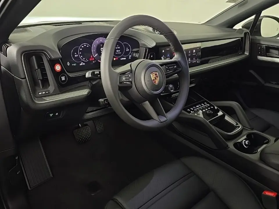 2025 Porsche Cayenne Coup E-Hybrid - Photo 31
