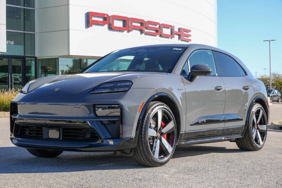 2026 Porsche Macan