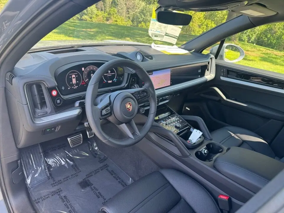 2025 Porsche Cayenne S E-Hybrid - Photo 32