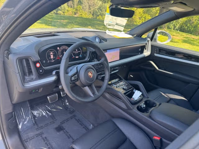 2025 Porsche Cayenne S E-Hybrid - Photo 26