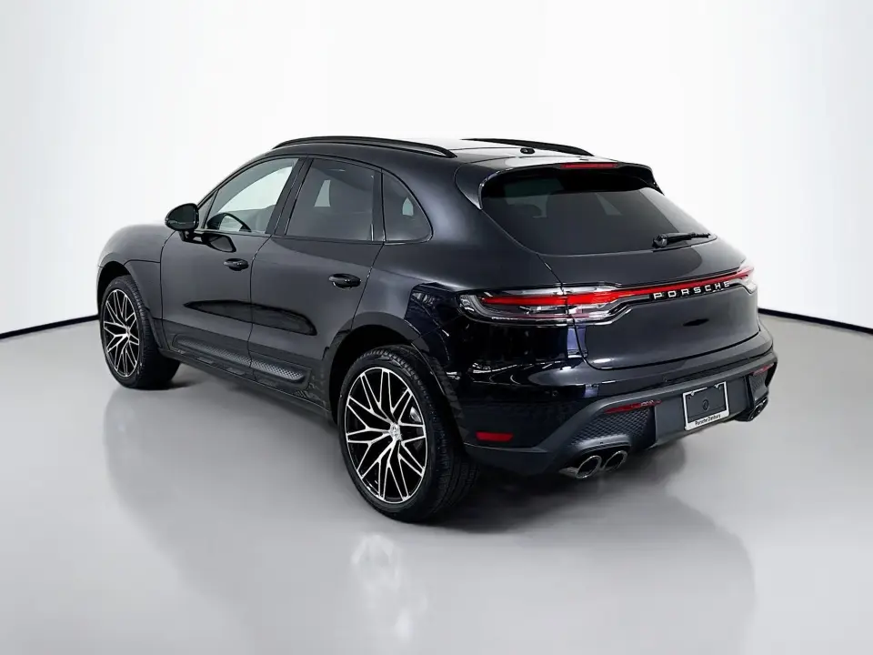 2026 Porsche Macan T - Photo 23
