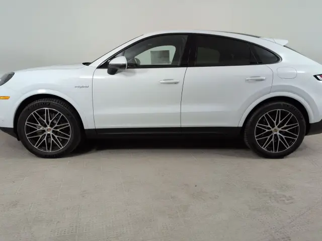 2026 Porsche Cayenne Coup E-Hybrid - Photo 14