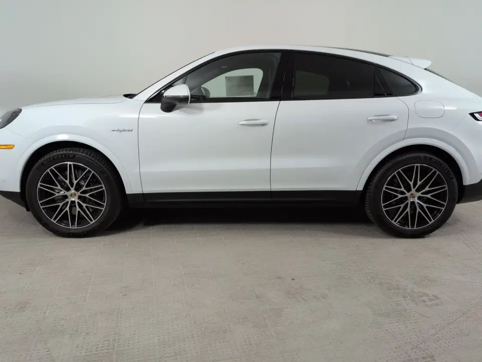 2026 Porsche Cayenne Coup E-Hybrid - Photo 15