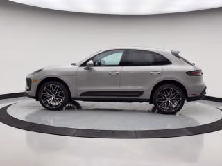 2026 Porsche Macan Base - Photo 9