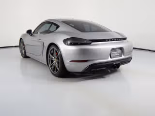 2024 Porsche 718 17