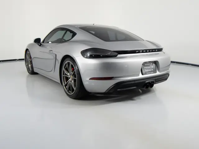 2024 Porsche 718 22