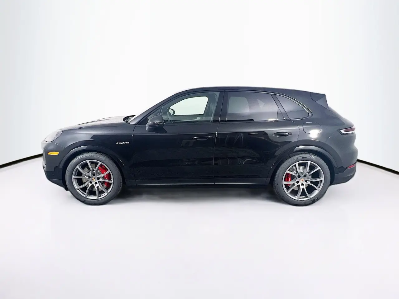 2026 Porsche Cayenne S E-Hybrid - Photo 16