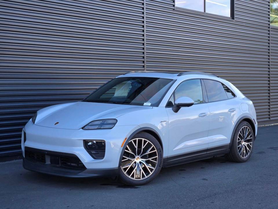 2025 Porsche Macan