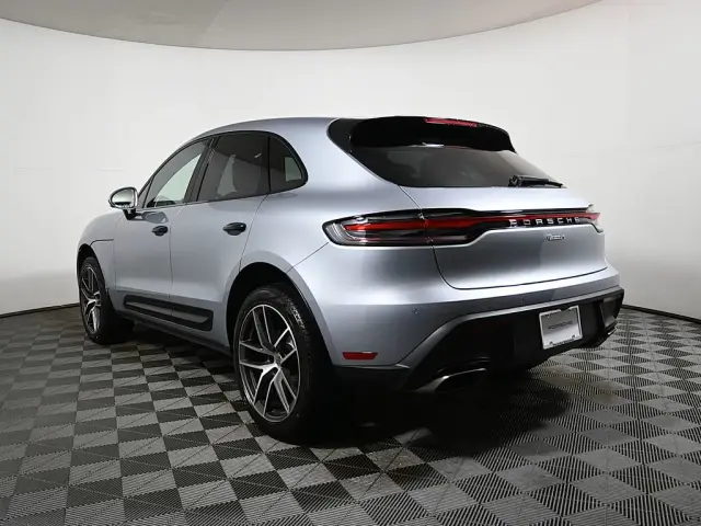 2026 Porsche Macan - Photo 22