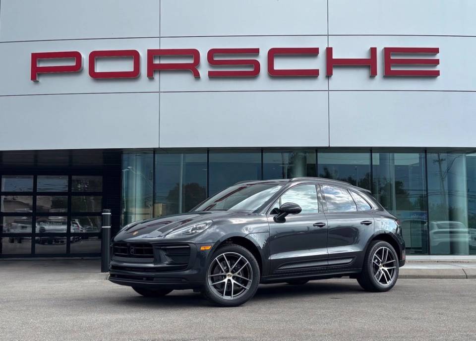 2026 Porsche Macan Base