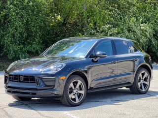 2025 Porsche Macan's photo