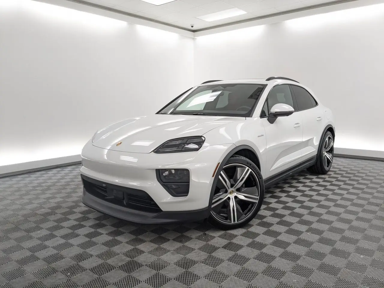 2025 Porsche Macan Base - Photo 8