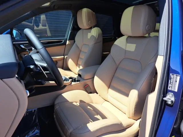 2025 Porsche Macan Base - Photo 38