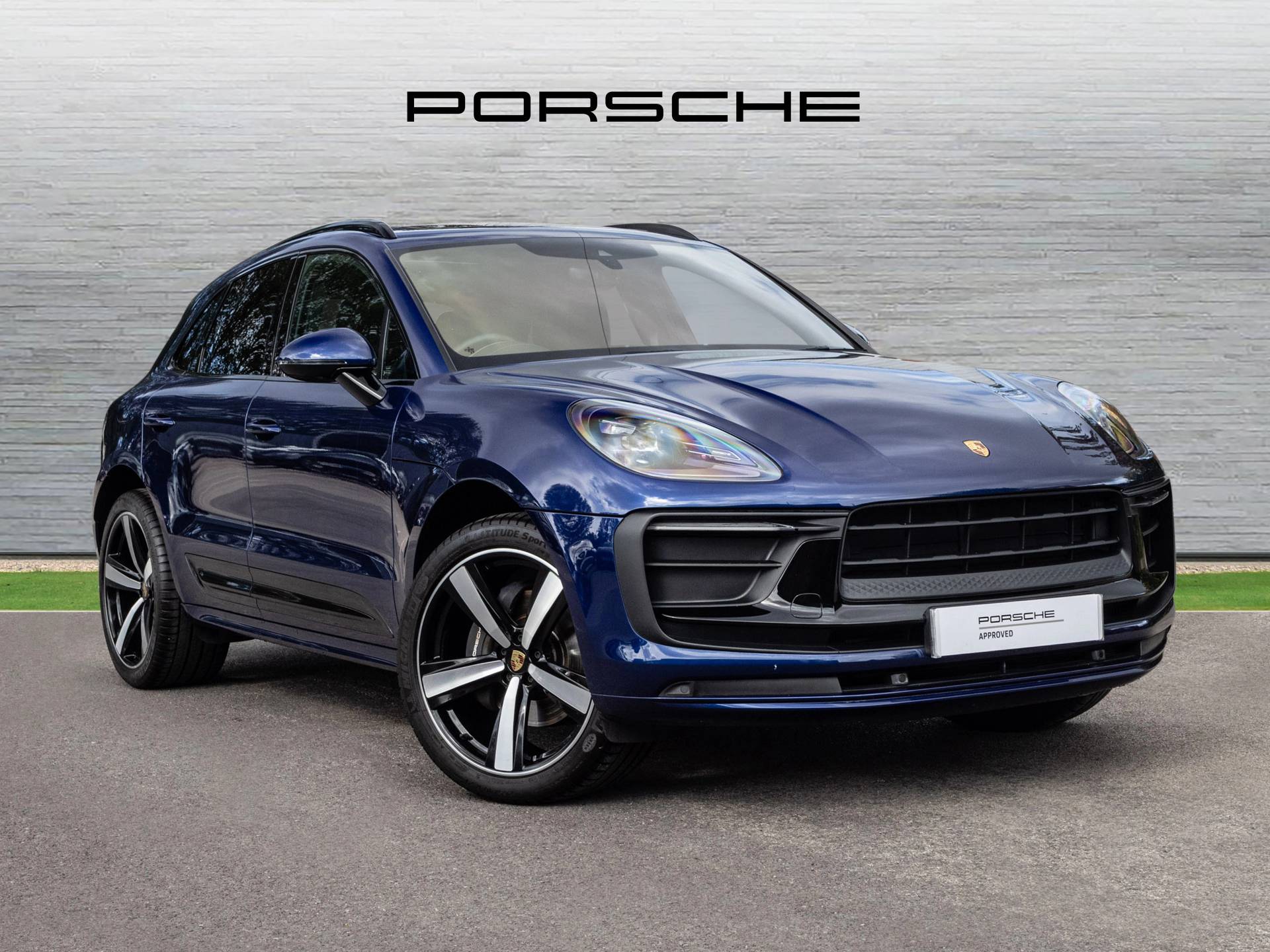 Macan, photo 1 of 46