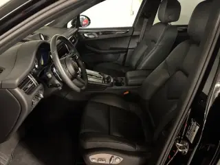 2026 Porsche Macan T - Photo 37
